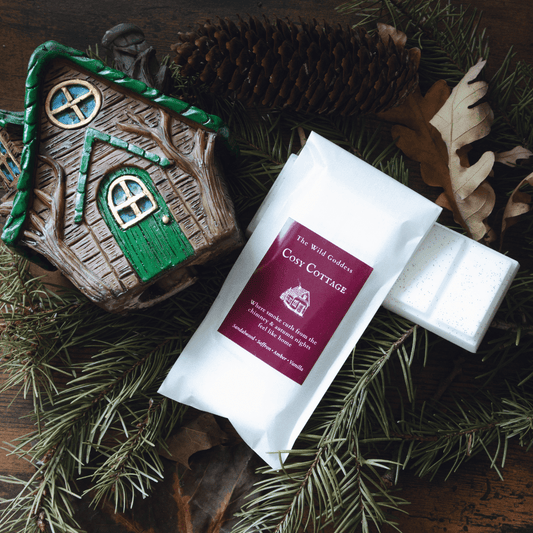 Cosy Cottage Wax Melt Snap Bar | Warm Woods & Cashmere Soy Wax Melts | Autumn Cosy Home Fragrance - The Wild Goddess